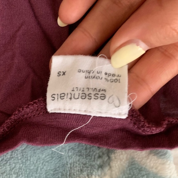 Purple v neck - Picture 2 of 6